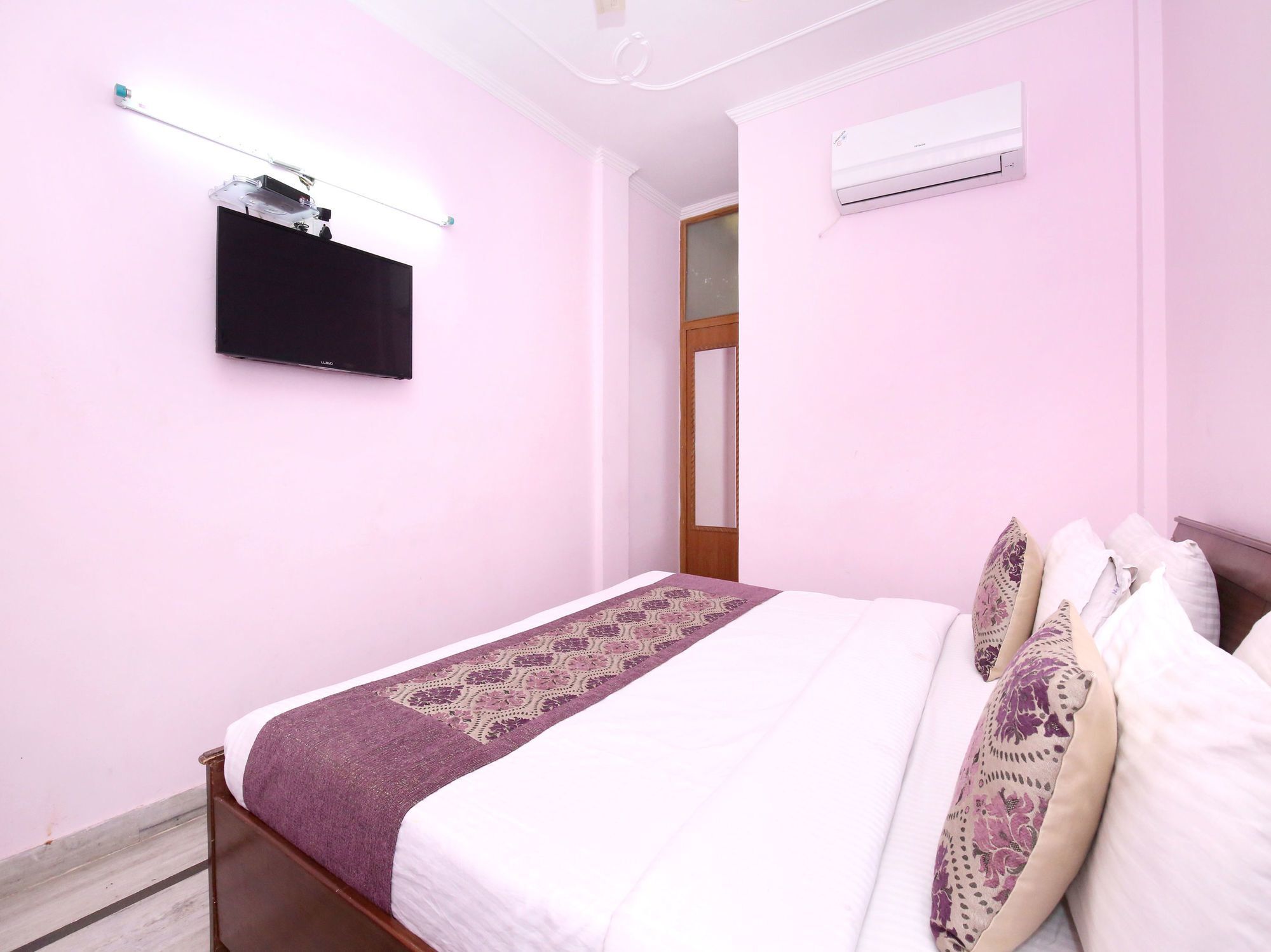 Oyo 6463 Hotel Dove Chandīgarh Exterior foto