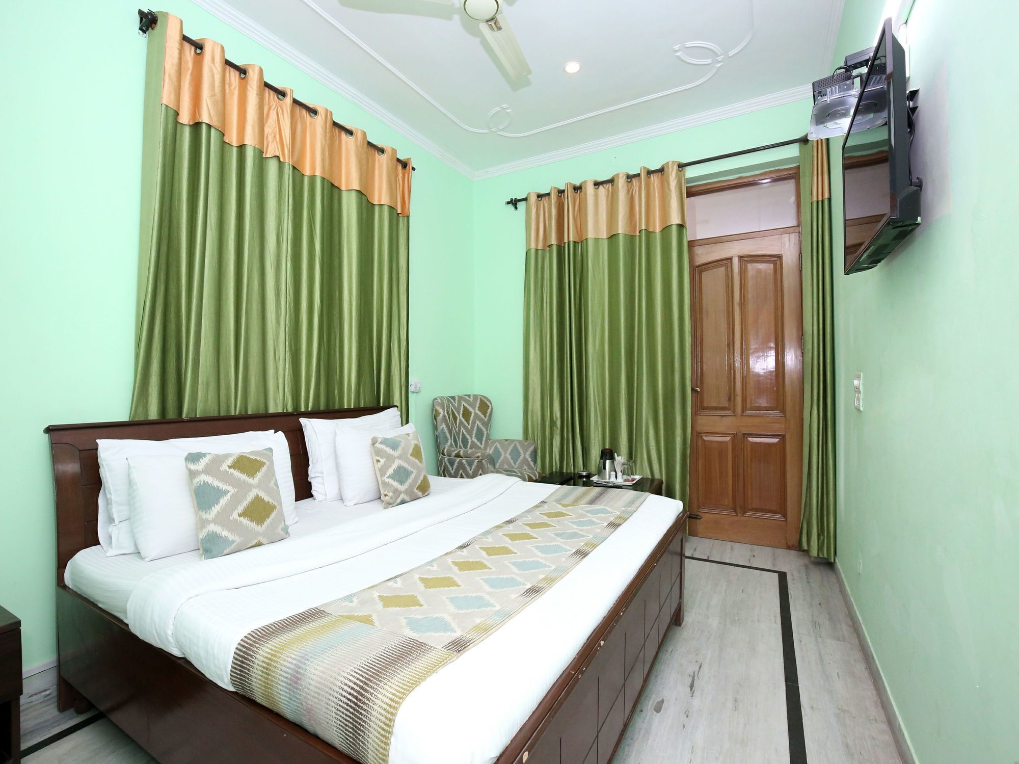 Oyo 6463 Hotel Dove Chandīgarh Exterior foto